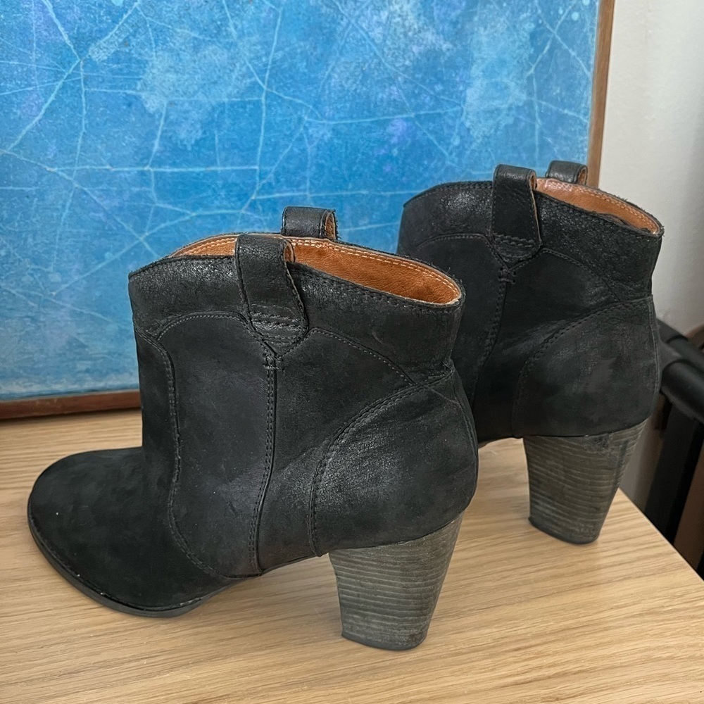 Clarks Booties - Picture 3 of 5